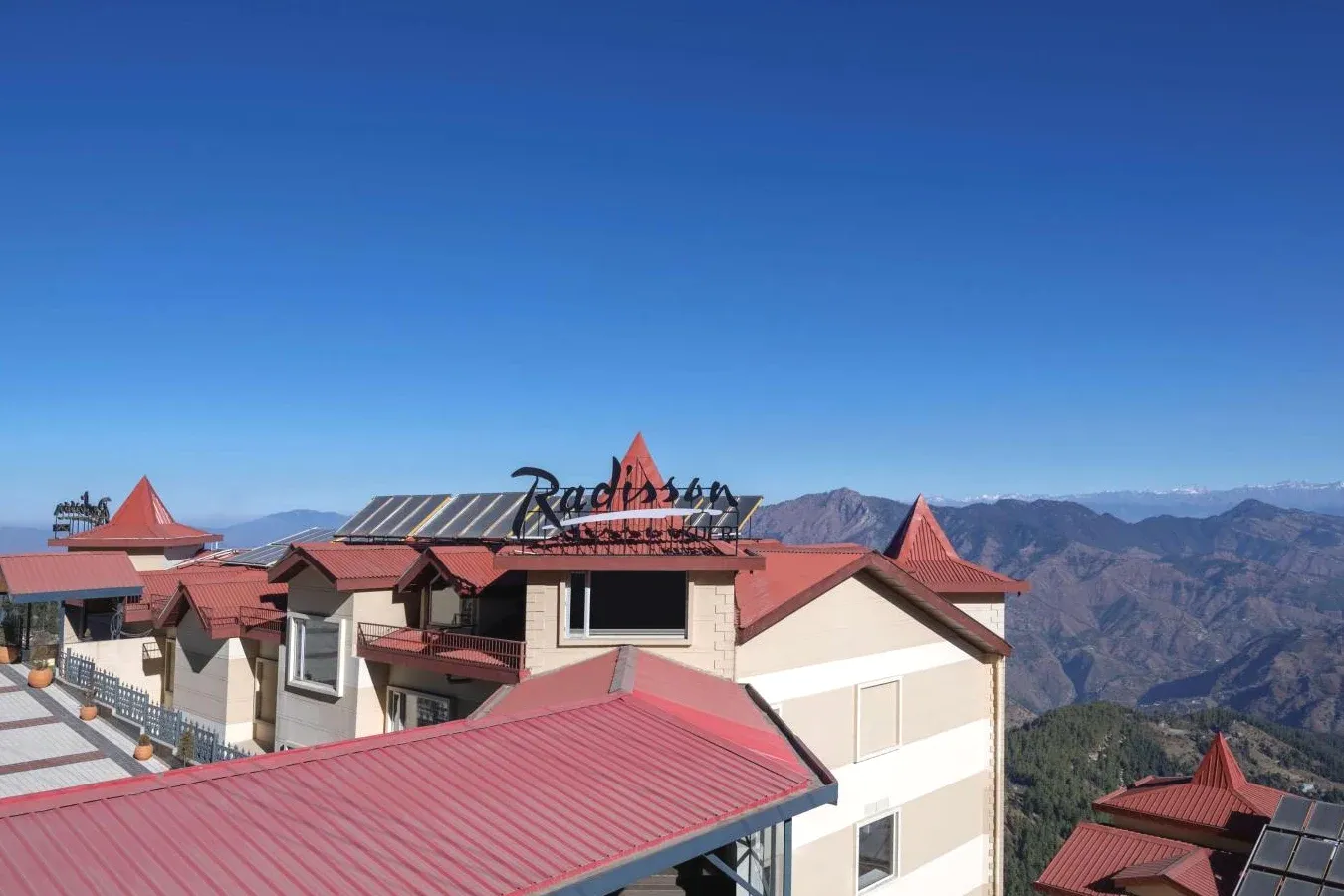 Elite Luxury Hotel Radisson Kufri in Shimla Elite Luxury Hotel Radisson Kufri in Shimla