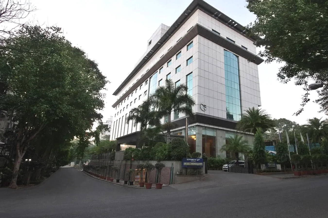 Five Star Luxury Hotel Fortune Select JP Cosmos, Bengaluru - Member ITC Hotels' Group in Bangalore