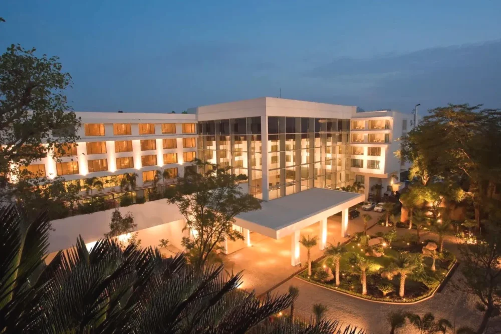 Radisson Blu Plaza Hotel Hyderabad Banjara Hills