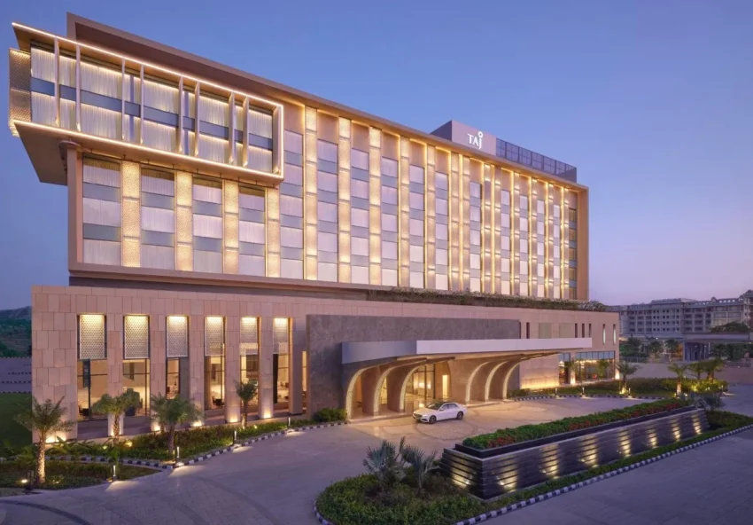 Luxury 5-Star Accommodation at Taj Amer Jaipur