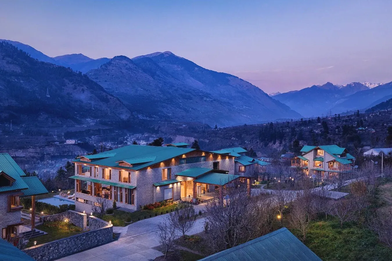 Luxury Hotel in Manāli Baragarh Resort & Spa Manali- IHCL SeleQtions