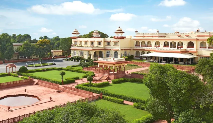 Luxury Style Hotel Jai Mahal Palace in Jaipur