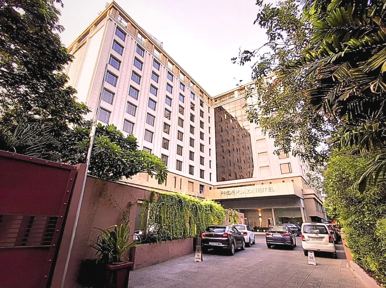 Pride Plaza Hotel Ahmedabad Premium 5-Star Pride Plaza Hotel Ahmedabad Premium 5-Star