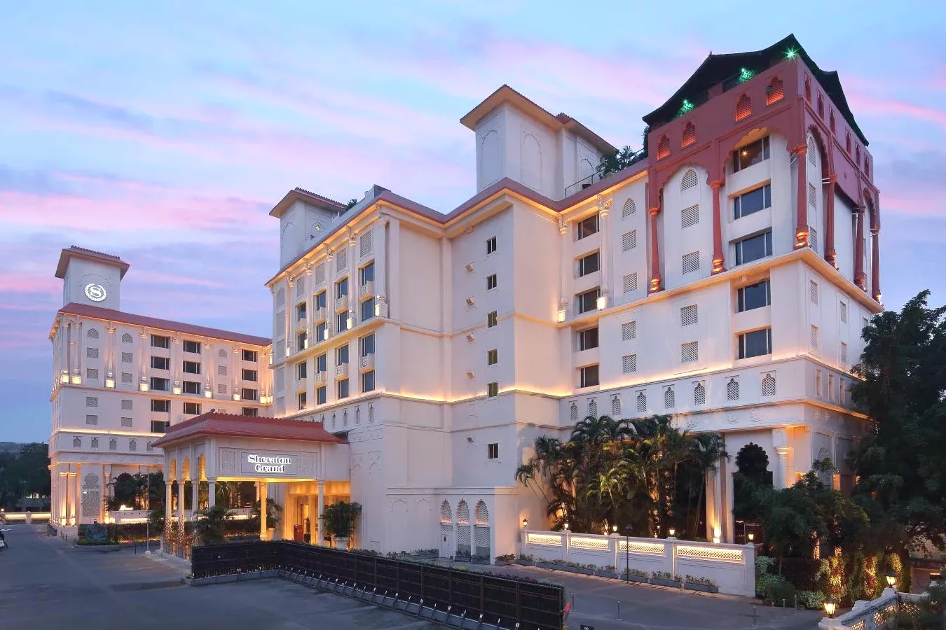 Sheraton Grand Pune Bund Garden Hotel Premium 5-Star Hotel in Pune