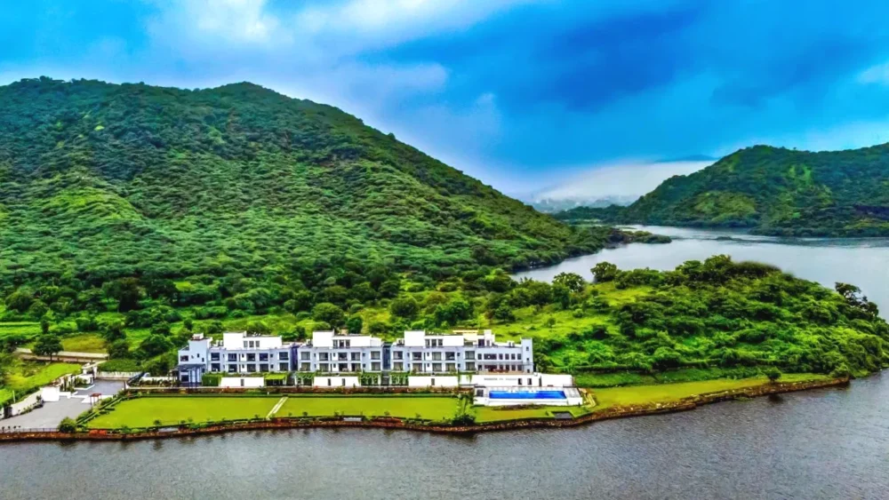 ZANA Lakeview Resort – most scenic lakeside resort
